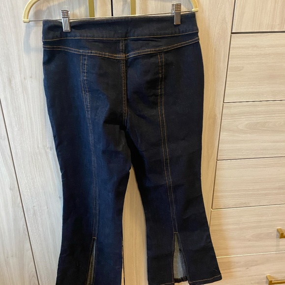 GILI NWOT 10 p Dual Stretch Back Slit Flared Denim - Picture 4 of 7